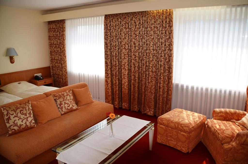 Hotel Exquisit Минден Экстерьер фото